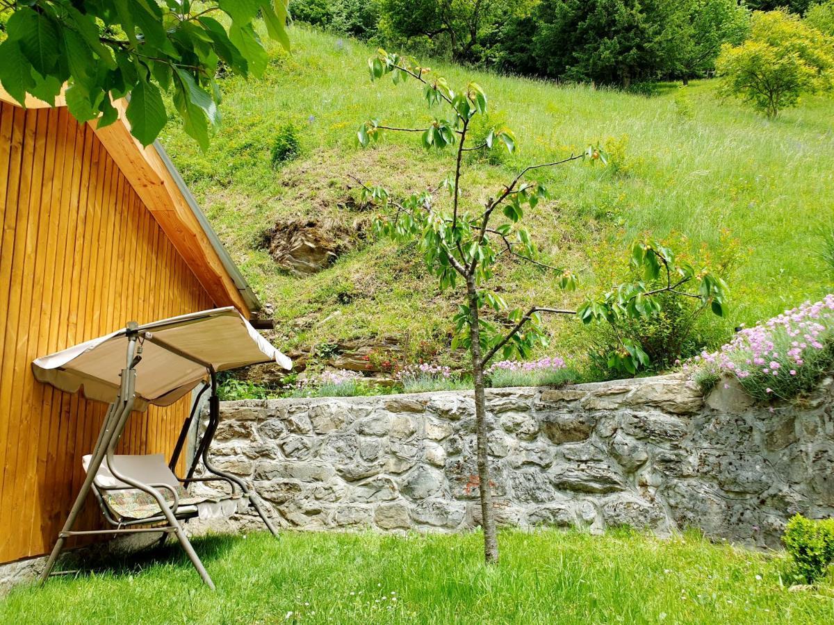 Apartment And Garden House Among The Mountains Podbrdo Exterior photo